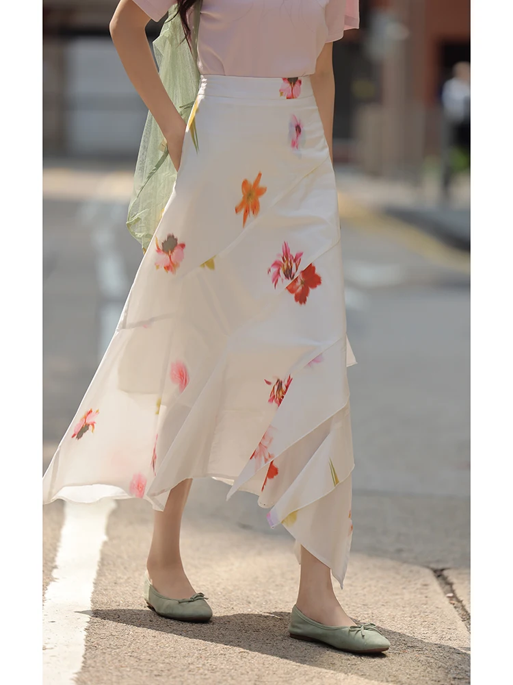 Новинка! Женская летняя асимметричная юбка миди с цветочным принтом, завышенной талией и эффектом стройности.
Новинка! Женская летняя асимметричная юбка миди с цветочным принтом, завышенной талией и эффектом стройности.