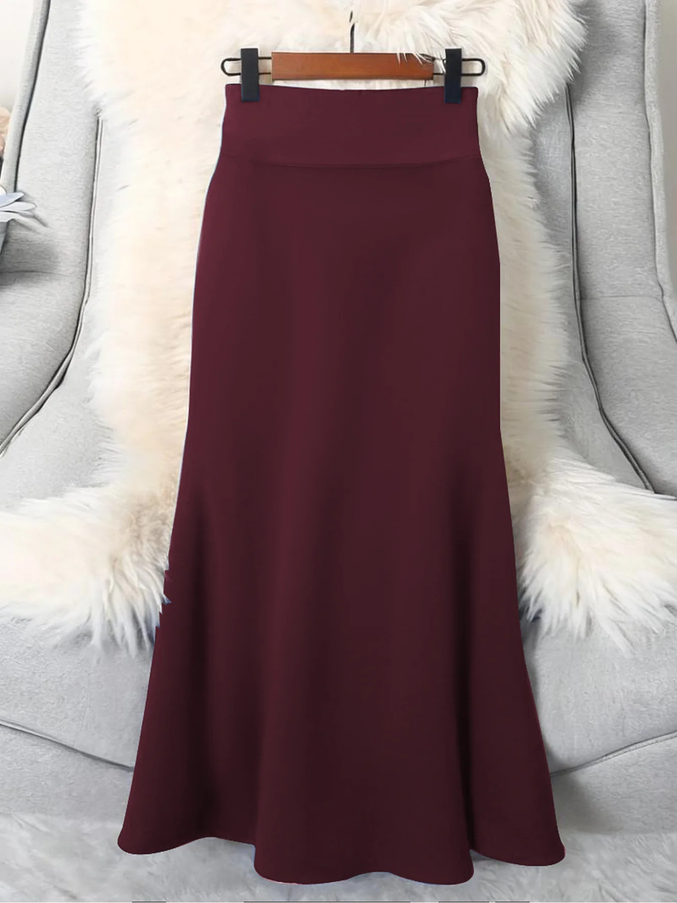 Structured Flared Maxi Skirt, Moderate Weight Fabric, Semi Formal Workplace Look, Business Trip & Company Banquet
Structured Flared Maxi Skirt, Moderate Weight Fabric, Semi Formal Workplace Look, Business Trip & Company Banquet
