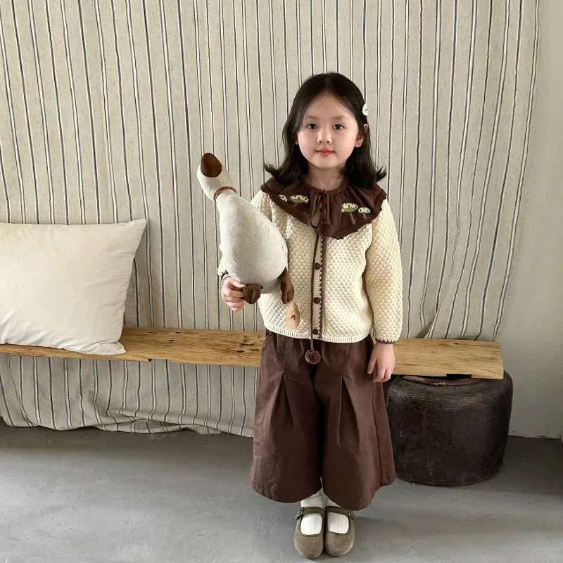 Girls Suit 2024 Autumn New Childrens Clothes Korean Style Baby Girl Foreign Style Knitted Cardigan Wide-leg Pants Two-piece Set
Girls Suit 2024 Autumn New Childrens Clothes Korean Style Baby Girl Foreign Style Knitted Cardigan Wide-leg Pants Two-piece Set