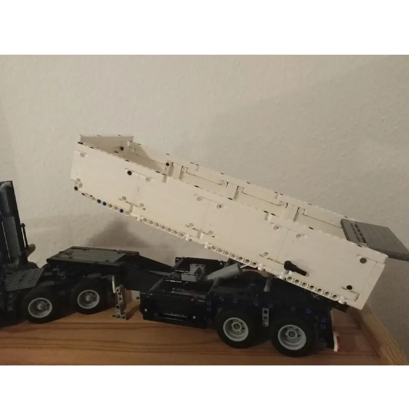 MOC-20651 Classic New Custom Dump Trailer Truck Building Block Set, 627 Parts, Boys' Children's Birthday and Christmas Toy Gift
MOC-20651 Classic New Custom Dump Trailer Truck Building Block Set, 627 Parts, Boys' Children's Birthday and Christmas Toy Gift