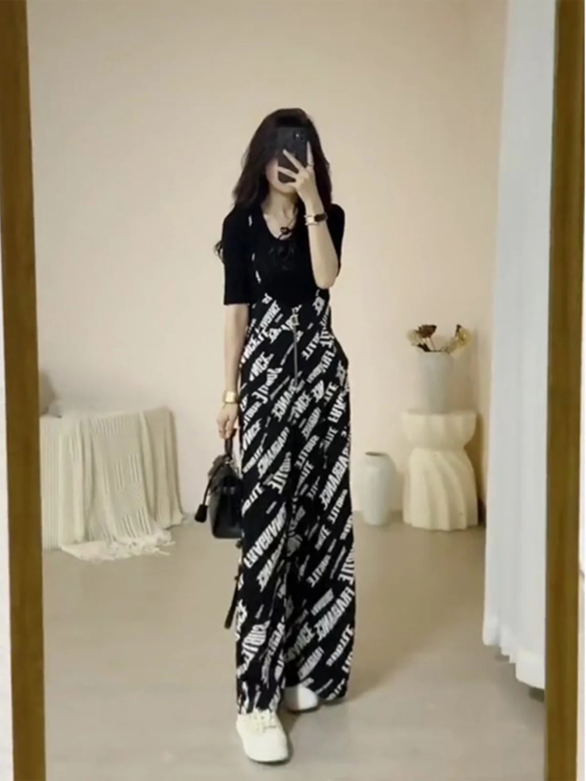 Летние модные брюки с принтом, тонкие, с высокой талией, широкие штанины, на бретельках, повседневные, для работы, в корейском стиле
Летние модные брюки с принтом, тонкие, с высокой талией, широкие штанины, на бретельках, повседневные, для работы, в корейском стиле