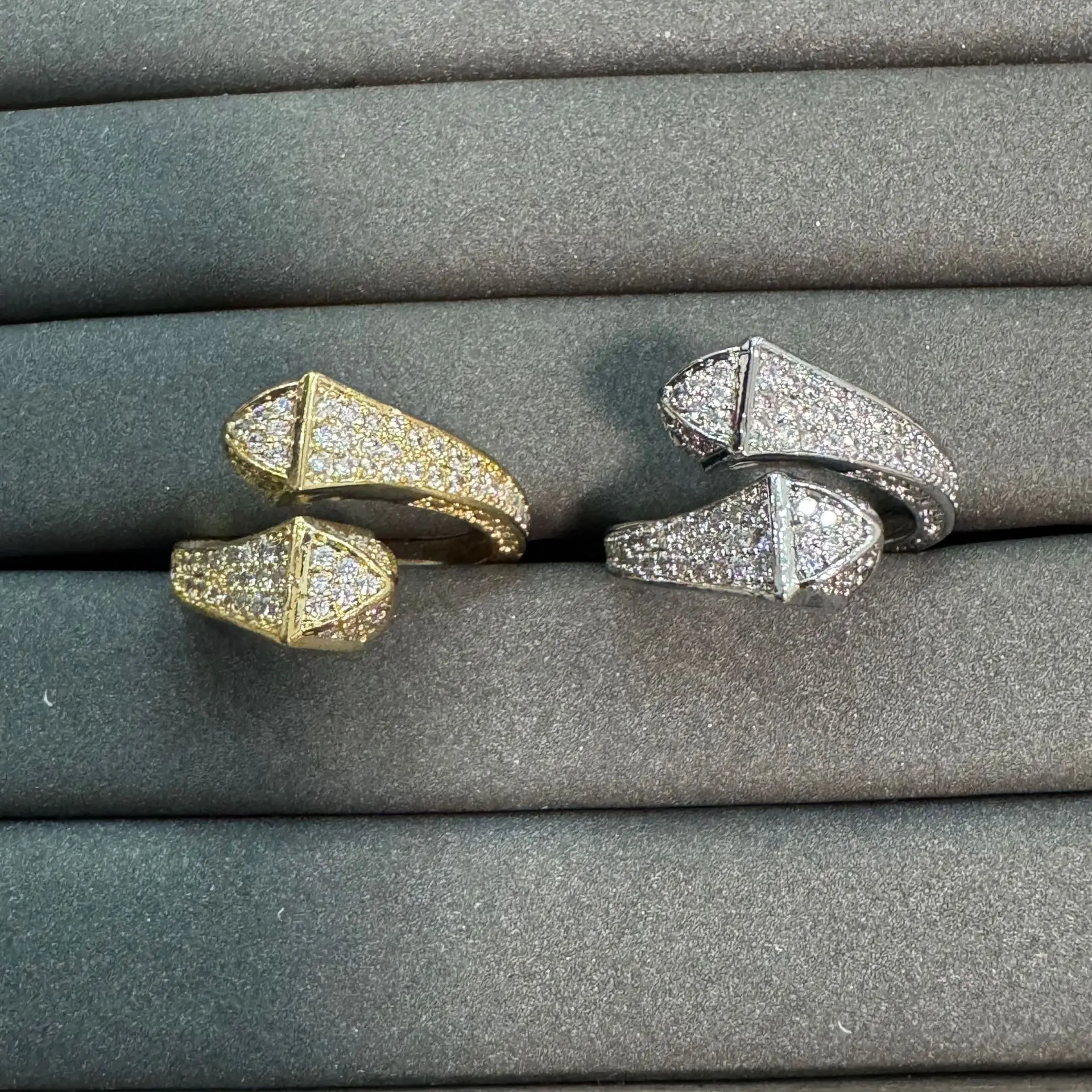 Sparkling Open Ring Full Paved Cubic Zirconia Statement Ring Adjustable Jewelry for Women gold silver color
Sparkling Open Ring Full Paved Cubic Zirconia Statement Ring Adjustable Jewelry for Women gold silver color