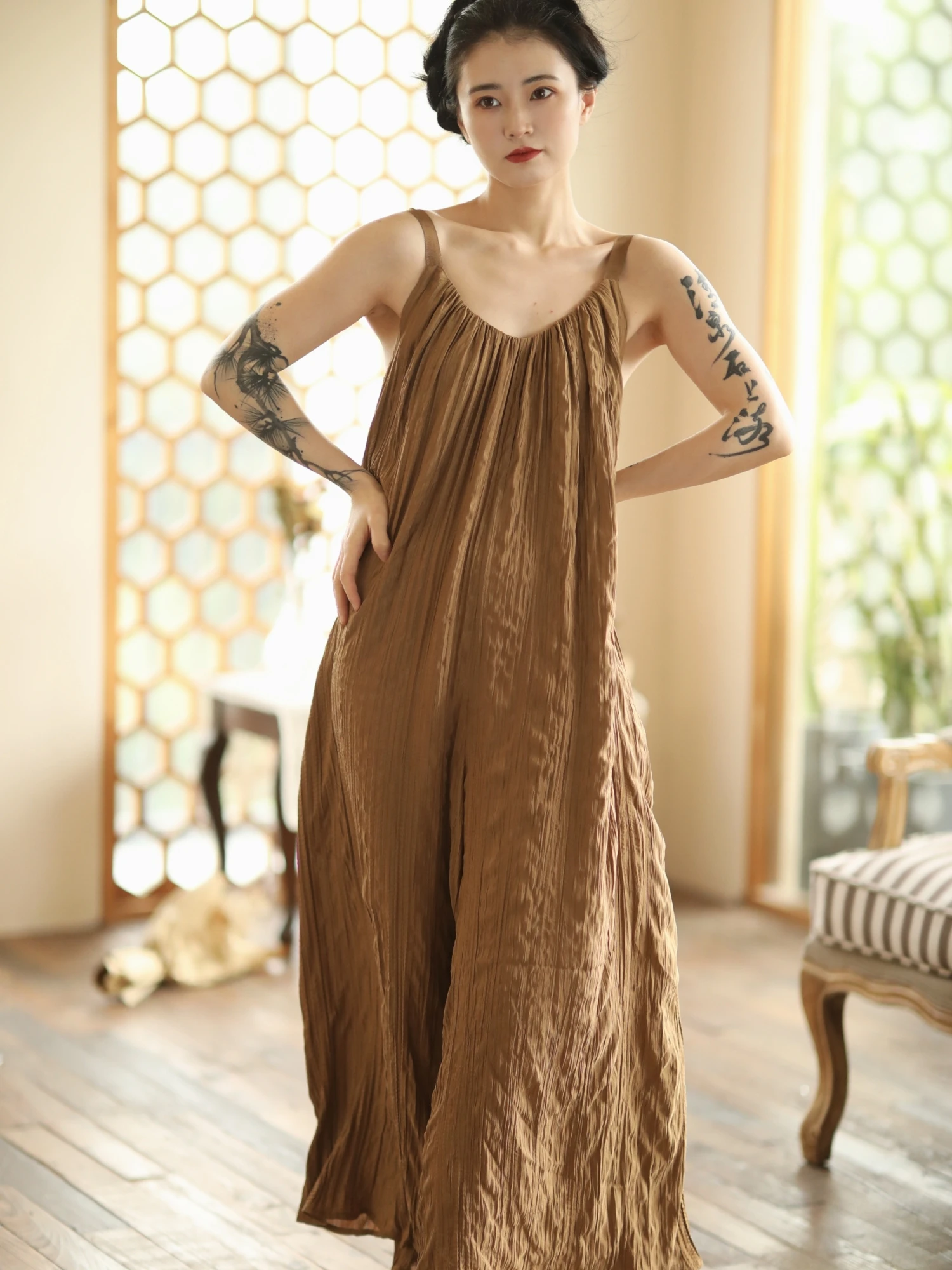 Super Slimming Loose Comfortable One-Piece Dr Lazy Pantsuit Skin-Friendly Breathable V-Ne High-Waist Long Skirt Dr
Super Slimming Loose Comfortable One-Piece Dr Lazy Pantsuit Skin-Friendly Breathable V-Ne High-Waist Long Skirt Dr