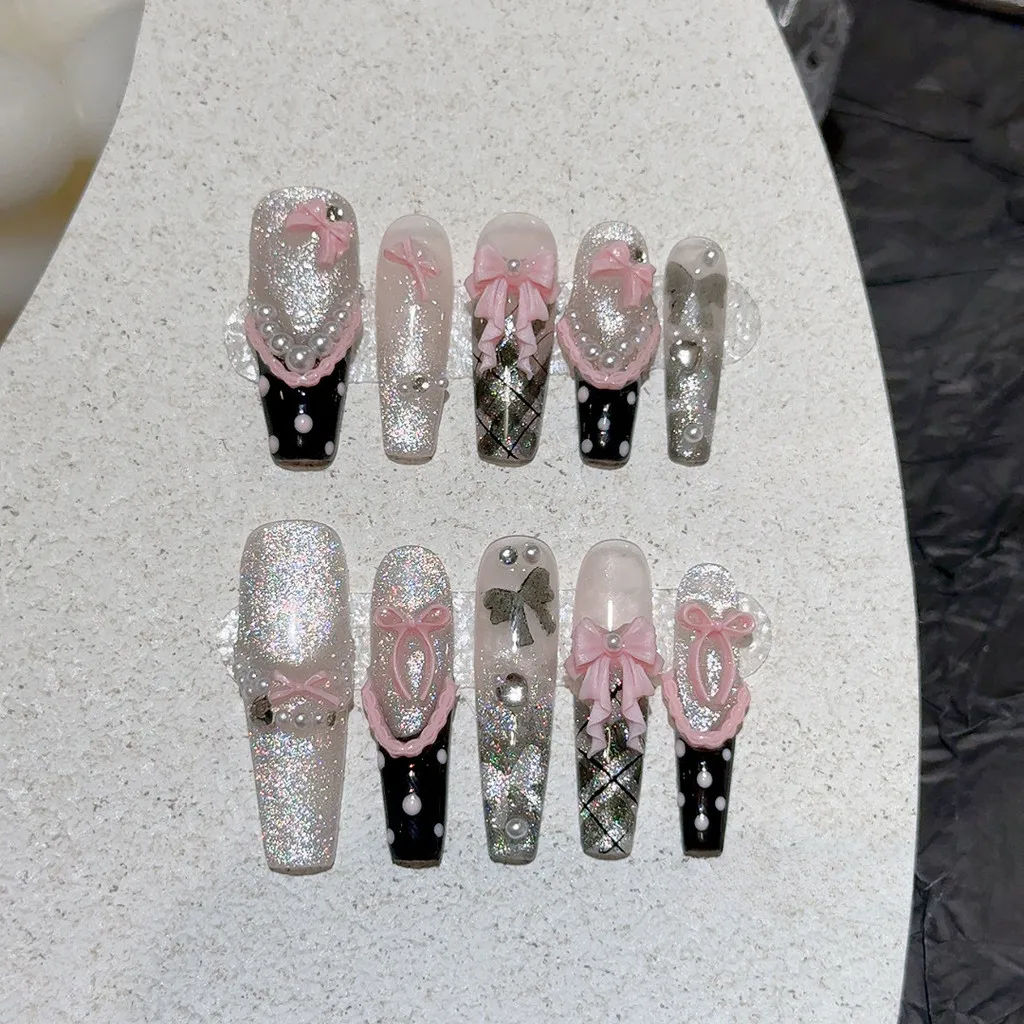 10PCS Sweet Cool Y2K Handmade Press On Nails Lace Ribbon Polka Dot Bow French Nail Art Black Pink Glitter Cute Long Fake Nails
10PCS Sweet Cool Y2K Handmade Press On Nails Lace Ribbon Polka Dot Bow French Nail Art Black Pink Glitter Cute Long Fake Nails