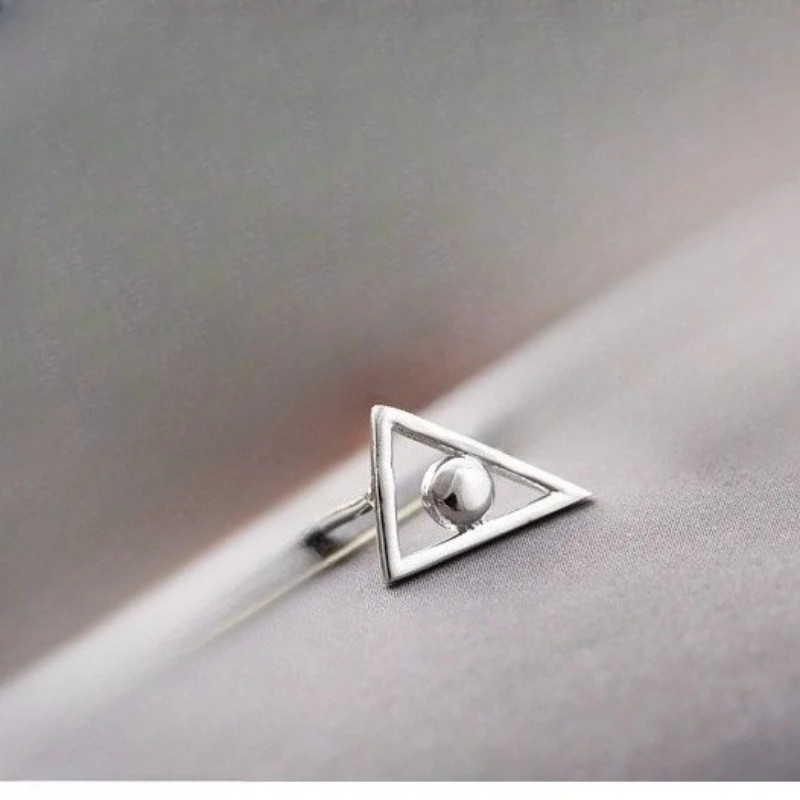 Серьги-гвоздики из стерлингового серебра 925 пробы с жемчугом, модный геометрический асимметричный дизайн, подарок для девочек, элегантный аксессуар для женщин
Серьги-гвоздики из стерлингового серебра 925 пробы с жемчугом, модный геометрический асимметричный дизайн, подарок для девочек, элегантный аксессуар для женщин