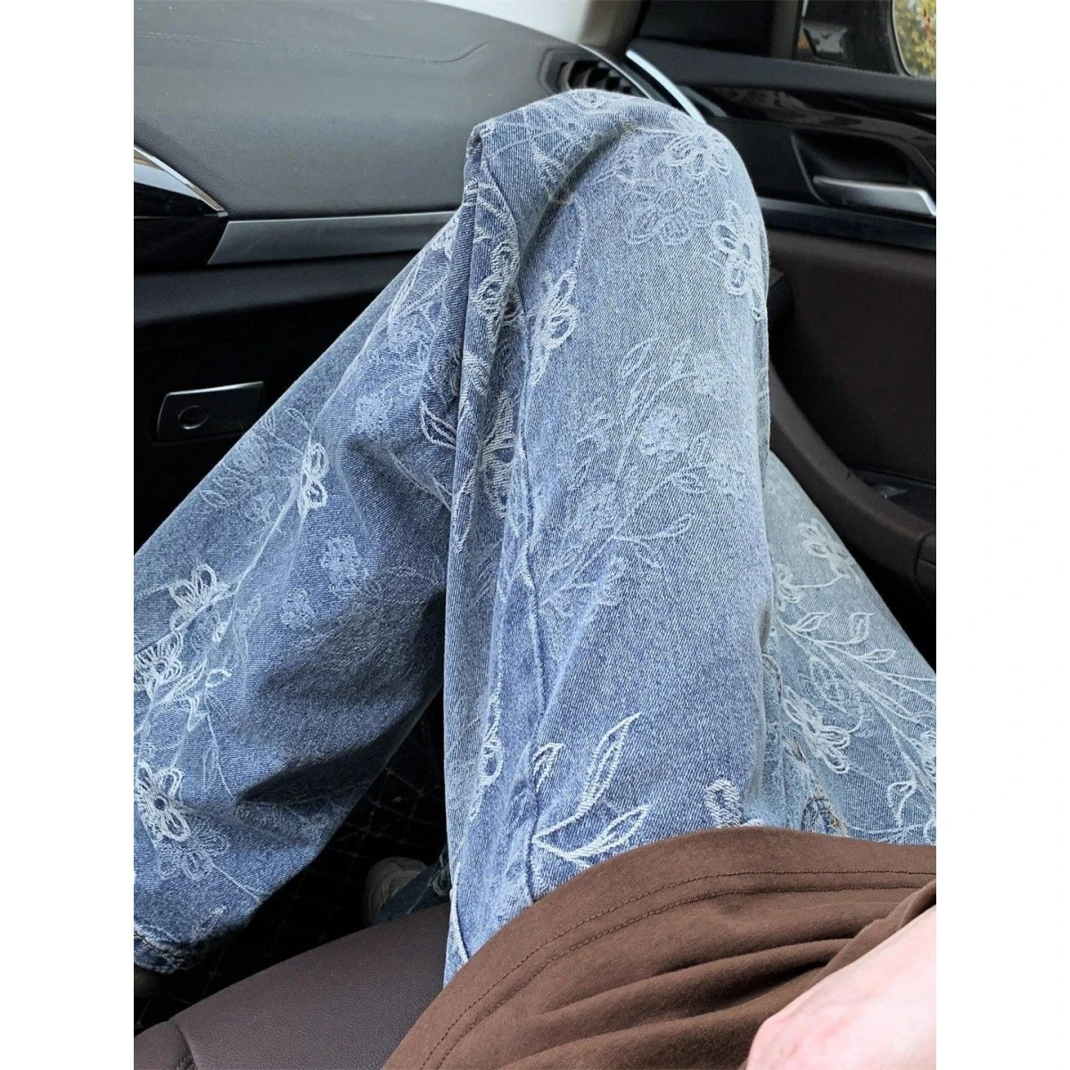 Light Blue Printed Denim Jeans Men's Style Fall Small Design Flared Pants American Vibe Knife Straight Leg High Waist
Light Blue Printed Denim Jeans Men's Style Fall Small Design Flared Pants American Vibe Knife Straight Leg High Waist