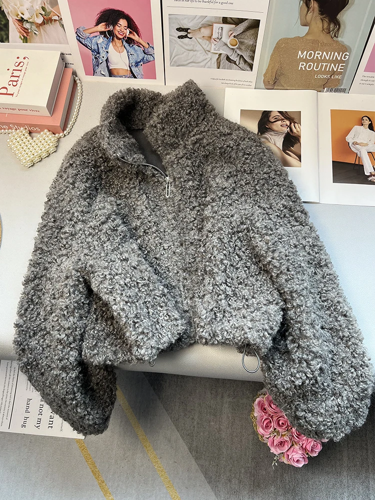 Korean Style Short Loose Fashionable Slimming Coat Women's Stand Collar Fur Outerwear Warm Top Grey Woolen Material
Korean Style Short Loose Fashionable Slimming Coat Women's Stand Collar Fur Outerwear Warm Top Grey Woolen Material