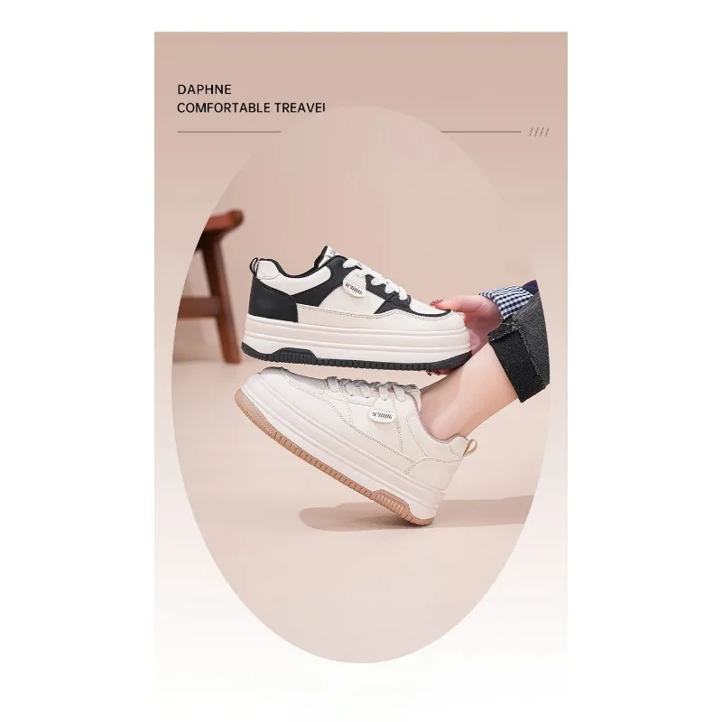 2025 Women White Platform Sneakers Korean Style Thick Sole Casual Shoes Lace-Up Versatile Streetwear Trendy Board Footwear
2025 Women White Platform Sneakers Korean Style Thick Sole Casual Shoes Lace-Up Versatile Streetwear Trendy Board Footwear