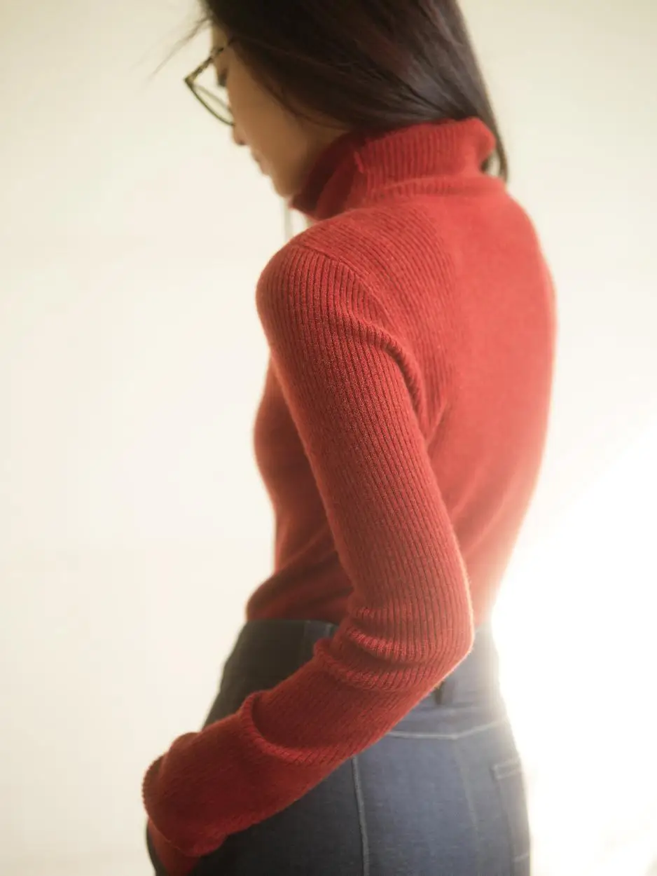 Mingzhao Lonan High Collar Gloves Sle Camere Knitted Top Women's Winter Faion Woolen Long Sve Color irt
Mingzhao Lonan High Collar Gloves Sle Camere Knitted Top Women's Winter Faion Woolen Long Sve Color irt