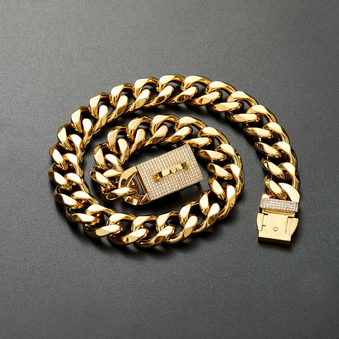 Iced 19mm Stainless Steel Dog Train Chain Cuban Link Chain Necklaces For Big Bulldog Doberman Rottweiler Pet Chain Free Shipping
Iced 19mm Stainless Steel Dog Train Chain Cuban Link Chain Necklaces For Big Bulldog Doberman Rottweiler Pet Chain Free Shipping