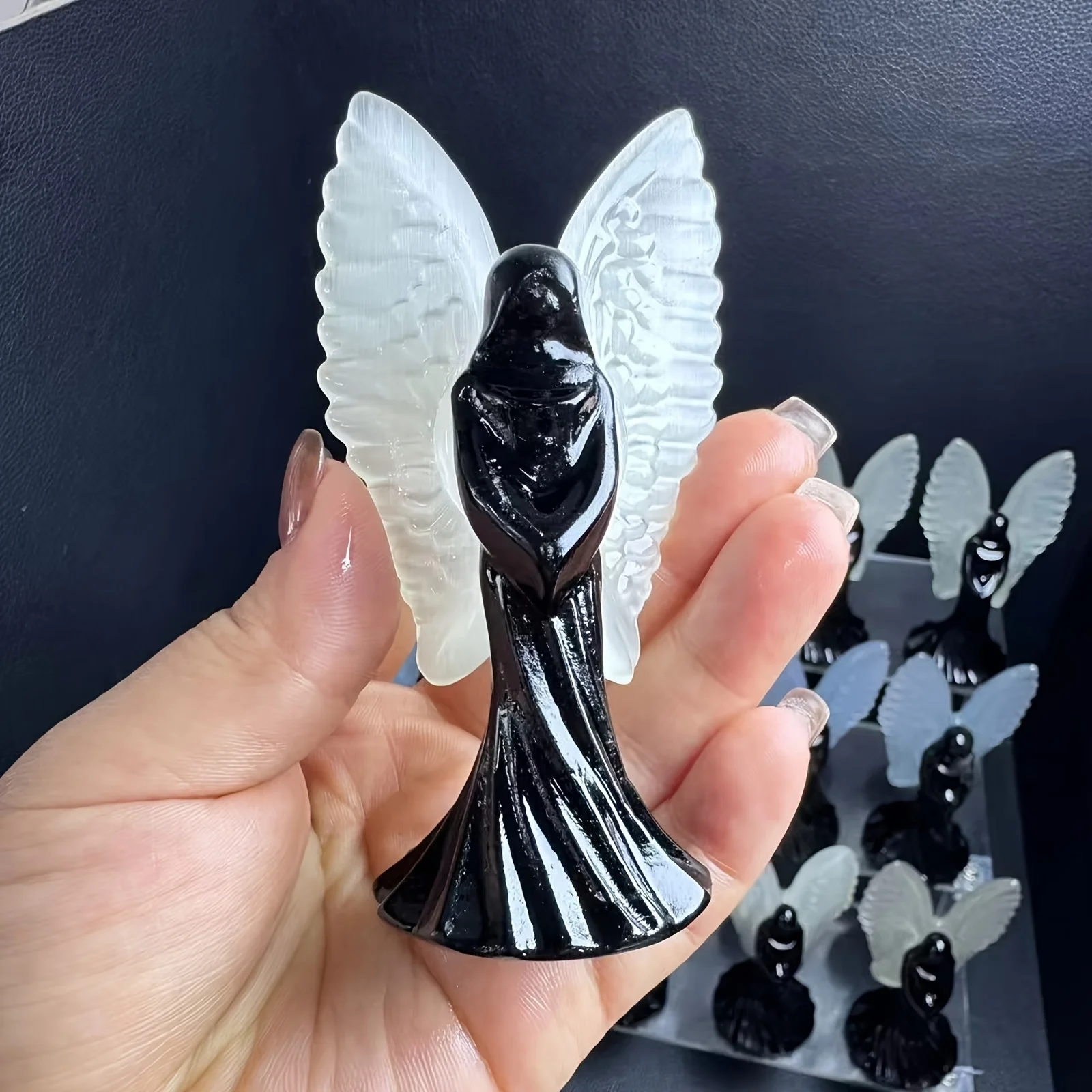 Natural Black Obsidian Angel Statue with Cat Eye, Hand Carved Crystal, Healing Stone Home Decor Ornament Collection Gift
Natural Black Obsidian Angel Statue with Cat Eye, Hand Carved Crystal, Healing Stone Home Decor Ornament Collection Gift
