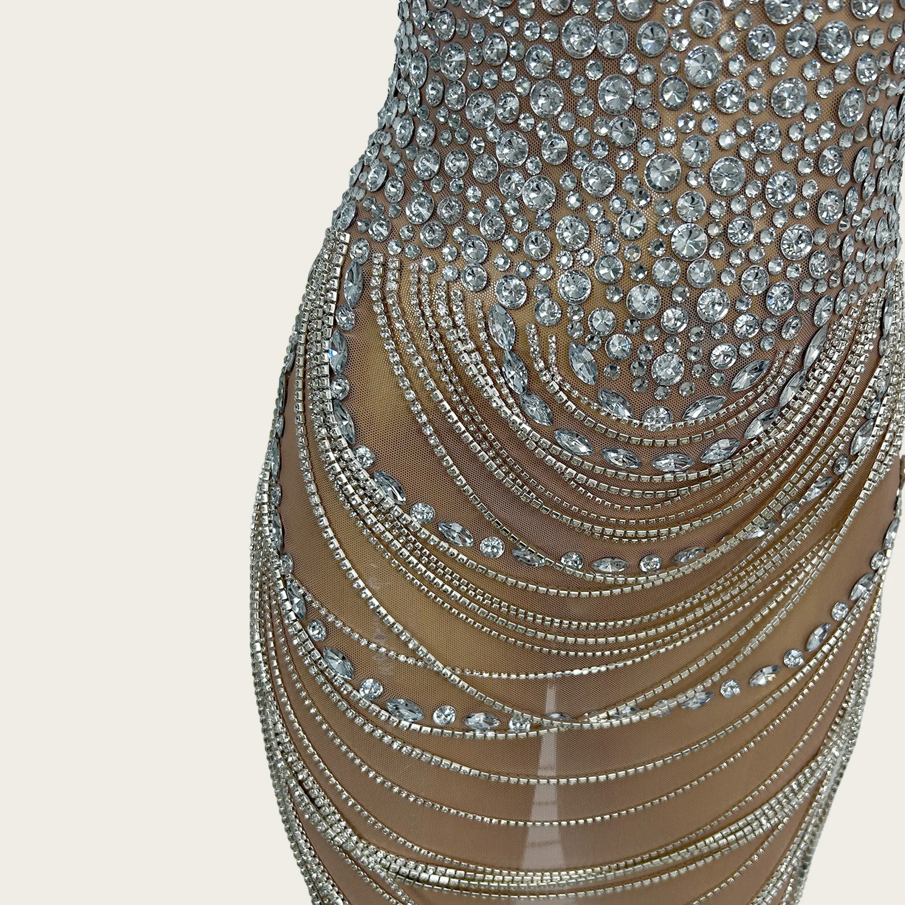 Luxury Sparkly Rhinestone Sheer Mesh Mini Dress Spaghetti Straps and Draped Fringe Hem for Drag Queen Performance Outfit Huxian
Luxury Sparkly Rhinestone Sheer Mesh Mini Dress Spaghetti Straps and Draped Fringe Hem for Drag Queen Performance Outfit Huxian