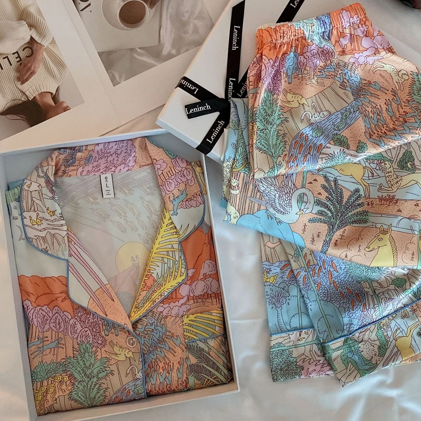 Комплект пижам Twinset с принтом: весенний женский комплект из ледяного шелка, пижама, ночное белье, рубашка с отложным воротником и длинными рукавами, брюки, костюм для сна
Комплект пижам Twinset с принтом: весенний женский комплект из ледяного шелка, пижама, ночное белье, рубашка с отложным воротником и длинными рукавами, брюки, костюм для сна