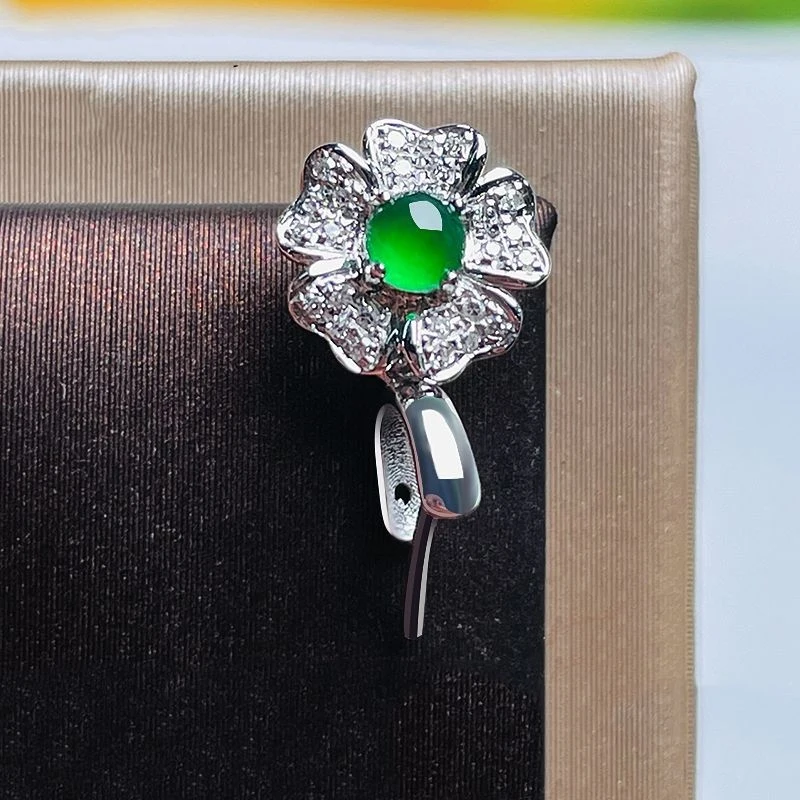 Plating18KLuxurious emerald with diamonds high-quality clasp head premium pendant clip universal clasp jade jewelrydiyAccessorie
Plating18KLuxurious emerald with diamonds high-quality clasp head premium pendant clip universal clasp jade jewelrydiyAccessorie