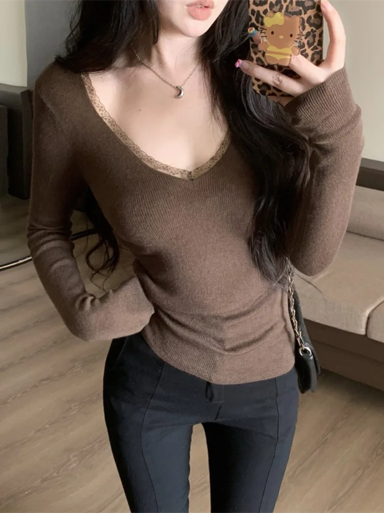 Hong Kong Style Basic Long Sleeve V-Neck Lace Trim T-Shirt Fashionable Versatile Autumn Top Simple Minimalist Underwear Shirt
Hong Kong Style Basic Long Sleeve V-Neck Lace Trim T-Shirt Fashionable Versatile Autumn Top Simple Minimalist Underwear Shirt