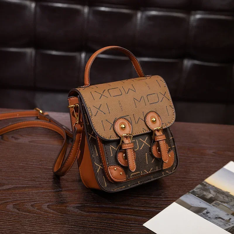 2025 Women's New Vegan Leather Adjustable Bag with Vintage Letter Print - Daily Commute Shopping Travel Essentials for Ladies
2025 Women's New Vegan Leather Adjustable Bag with Vintage Letter Print - Daily Commute Shopping Travel Essentials for Ladies