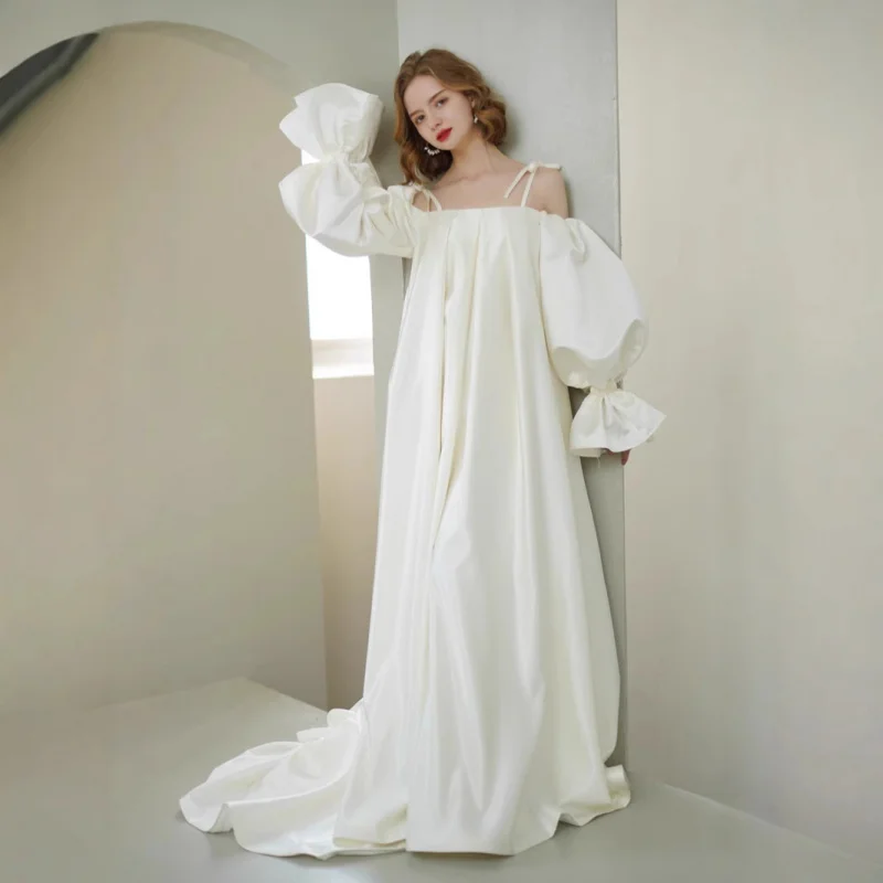 New French Style Stunning Off-Shoulder Vintage Puff Sleeve Satin Wedding Dress Photo Forest Style Travel Shoot Sheer Gown
New French Style Stunning Off-Shoulder Vintage Puff Sleeve Satin Wedding Dress Photo Forest Style Travel Shoot Sheer Gown