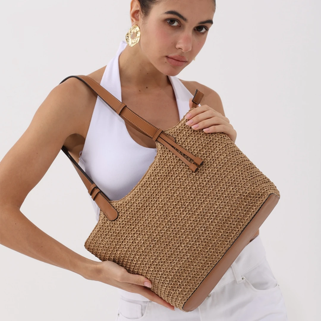 New Arrival Straw Bag Beach Tote Bag for Women Summer Woven Straw Hobo Bag with Leath Handle Handmade Handbags for Travel
New Arrival Straw Bag Beach Tote Bag for Women Summer Woven Straw Hobo Bag with Leath Handle Handmade Handbags for Travel