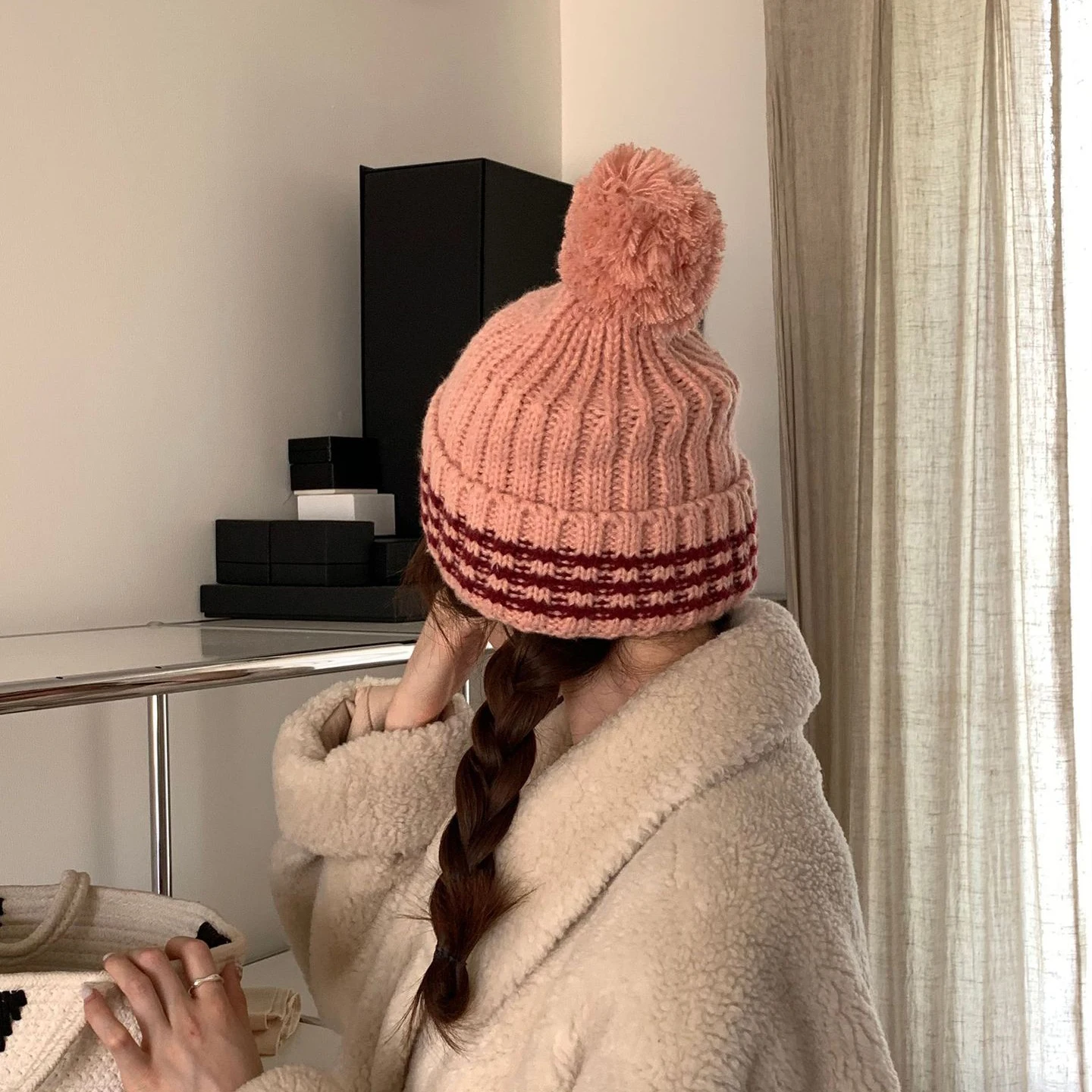 Women's Winter Hat New Fashion Knitted Cap Ball Decor Striped Outdoor Warmer Beanies Cap
Women's Winter Hat New Fashion Knitted Cap Ball Decor Striped Outdoor Warmer Beanies Cap
