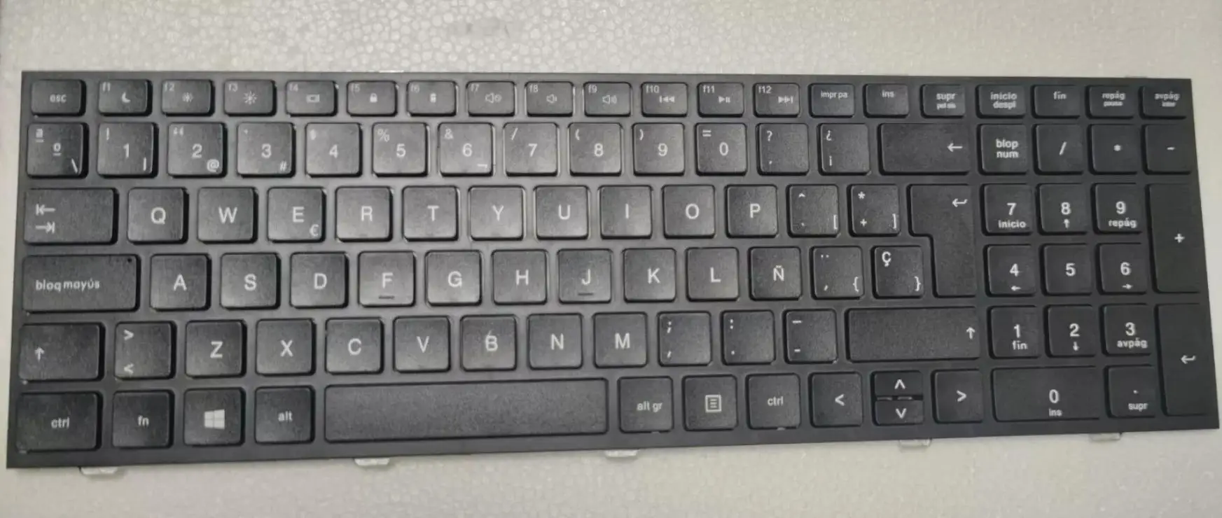 Испанская клавиатура для HP Probook 4540 4540s 4740 4740s 4545 4545s SP черная рамка
Испанская клавиатура для HP Probook 4540 4540s 4740 4740s 4545 4545s SP черная рамка