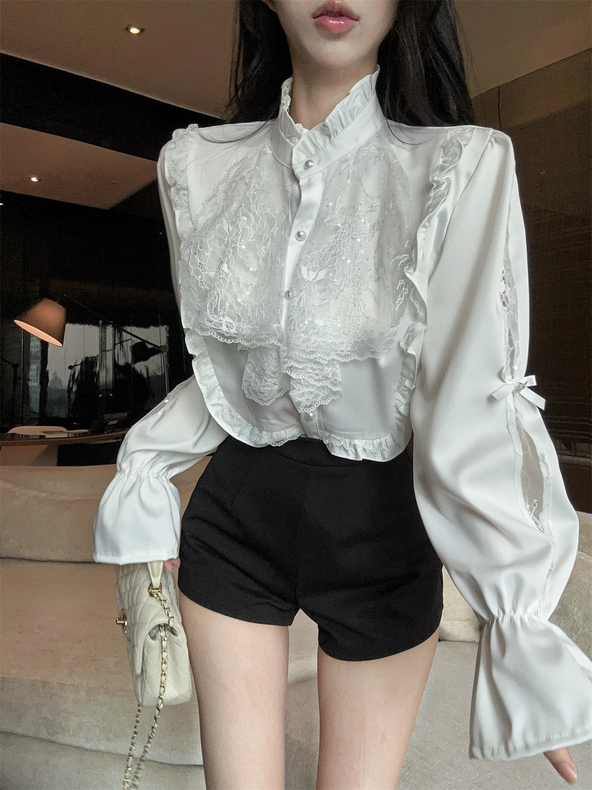 Elegant Lace Patchwork Long Sleeve Satin Shirt Women's Slim Fit Top And Shorts Set Spring New Style Korean Version Commute
Elegant Lace Patchwork Long Sleeve Satin Shirt Women's Slim Fit Top And Shorts Set Spring New Style Korean Version Commute