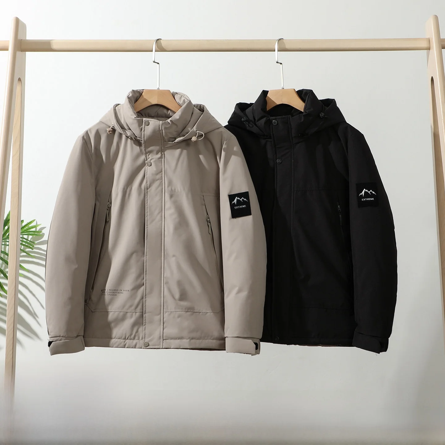 Ultra-Warm Graphene Self-Heating Black Gold Wool Men's Cotton Jacket Outdoor Hooded Waterproof Autumn Winter Standard Fit Coat
Ultra-Warm Graphene Self-Heating Black Gold Wool Men's Cotton Jacket Outdoor Hooded Waterproof Autumn Winter Standard Fit Coat