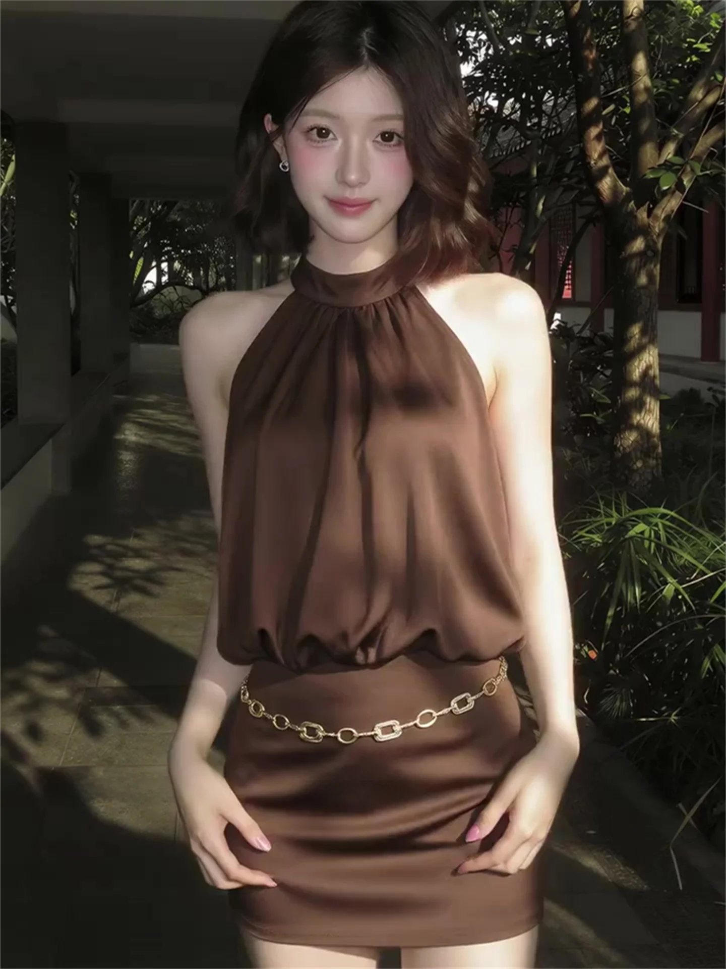 Elegant Summer Outfit Women's Sweet And Spicy Flower Bud Hanging Neck Top And Halter Skirt Two-Piece Set Fashionable Dress
Elegant Summer Outfit Women's Sweet And Spicy Flower Bud Hanging Neck Top And Halter Skirt Two-Piece Set Fashionable Dress