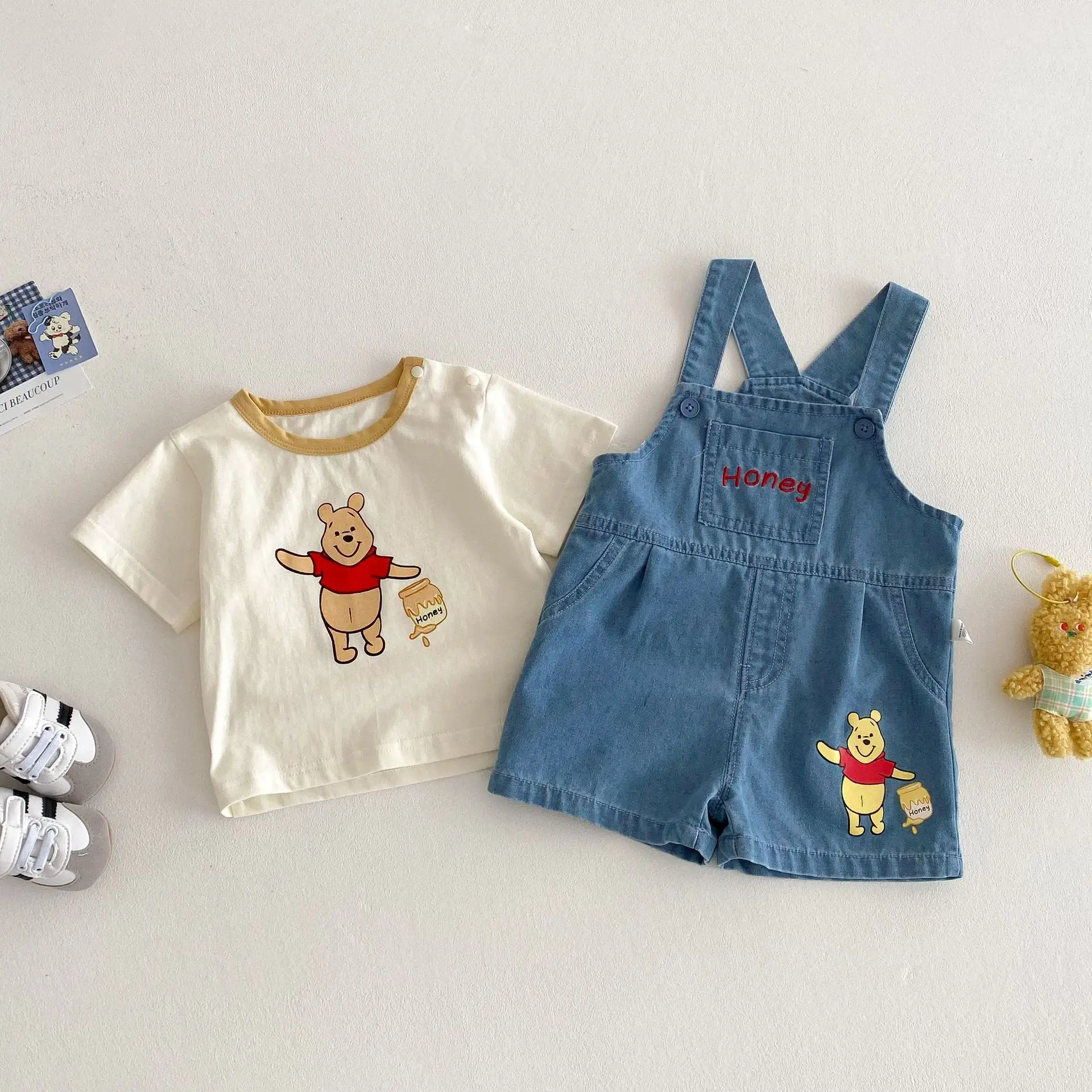 Baby Cartoon T-shirt 2025 New Summer Style 0-5-year-old Boy's Trendy Contrasting Color Base Shirt, Trendy Baby Bear Top
Baby Cartoon T-shirt 2025 New Summer Style 0-5-year-old Boy's Trendy Contrasting Color Base Shirt, Trendy Baby Bear Top