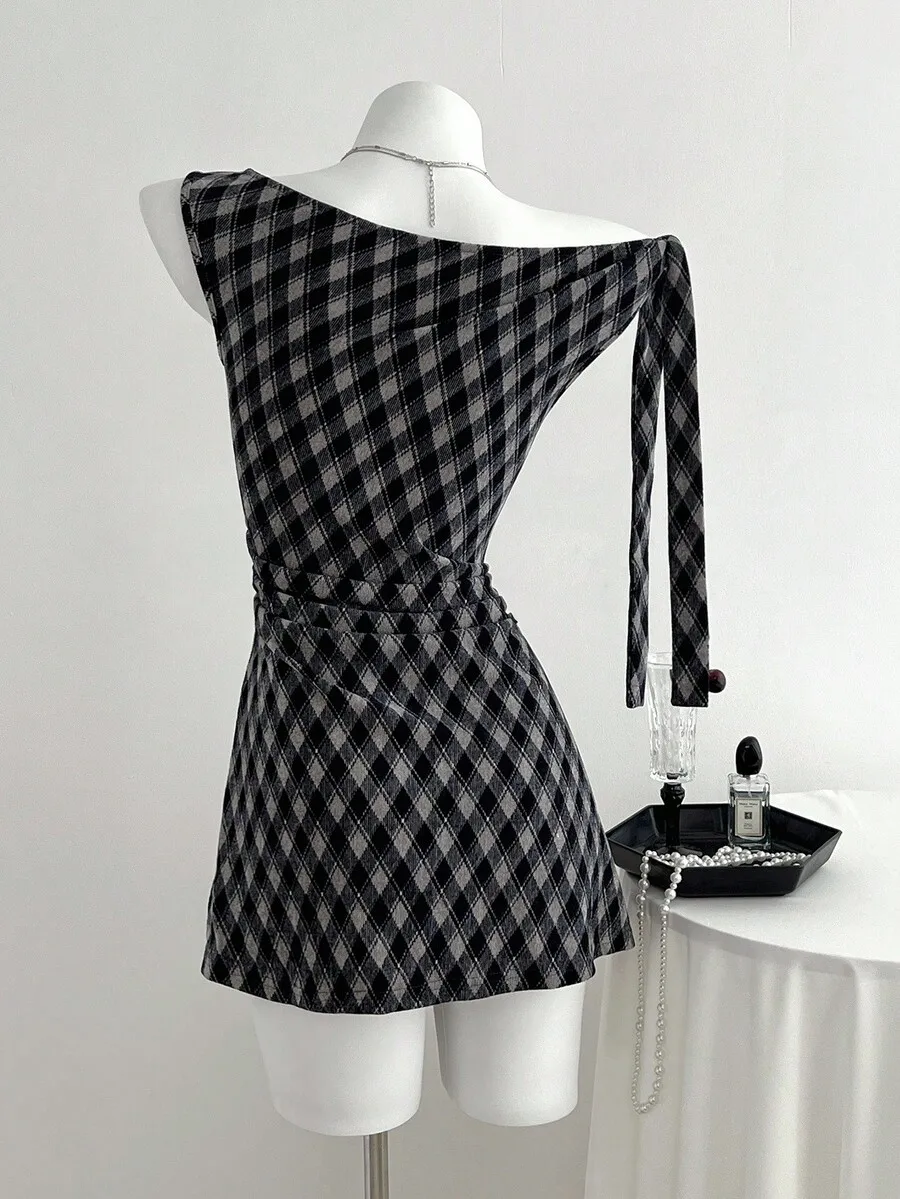 Womens Asymmetric Collar Pleated Diamond Plaid Dress Vintage Fall Style
Womens Asymmetric Collar Pleated Diamond Plaid Dress Vintage Fall Style