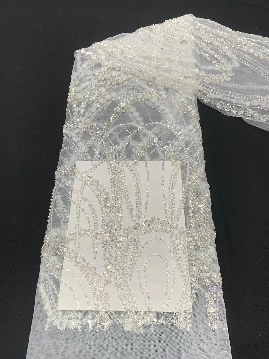 African Handmade Beaded Lace High Quality Embroidery Sequin French Nigerian Lace Fabrics for Sewing AXB5643
African Handmade Beaded Lace High Quality Embroidery Sequin French Nigerian Lace Fabrics for Sewing AXB5643