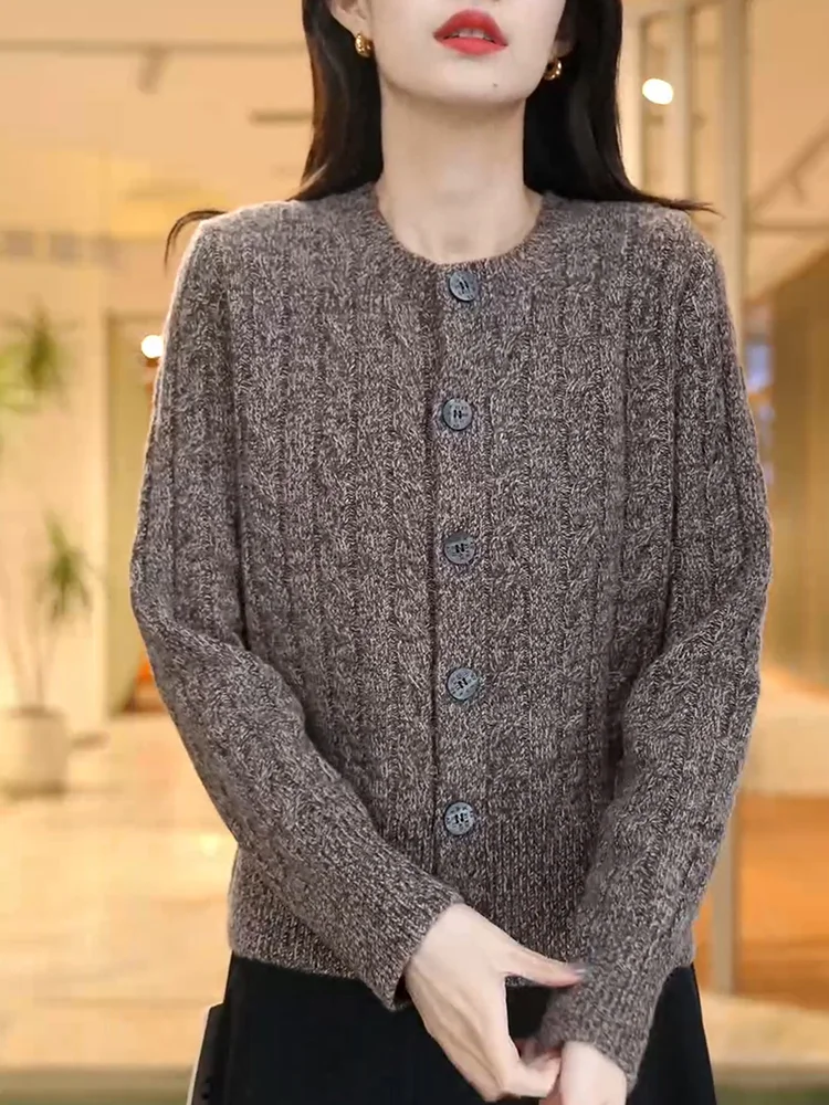 Ретро-свитер женский вязаный с круглым вырезом, повседневный, комфортный, осенняя новинка, премиум-качество
Ретро-свитер женский вязаный с круглым вырезом, повседневный, комфортный, осенняя новинка, премиум-качество