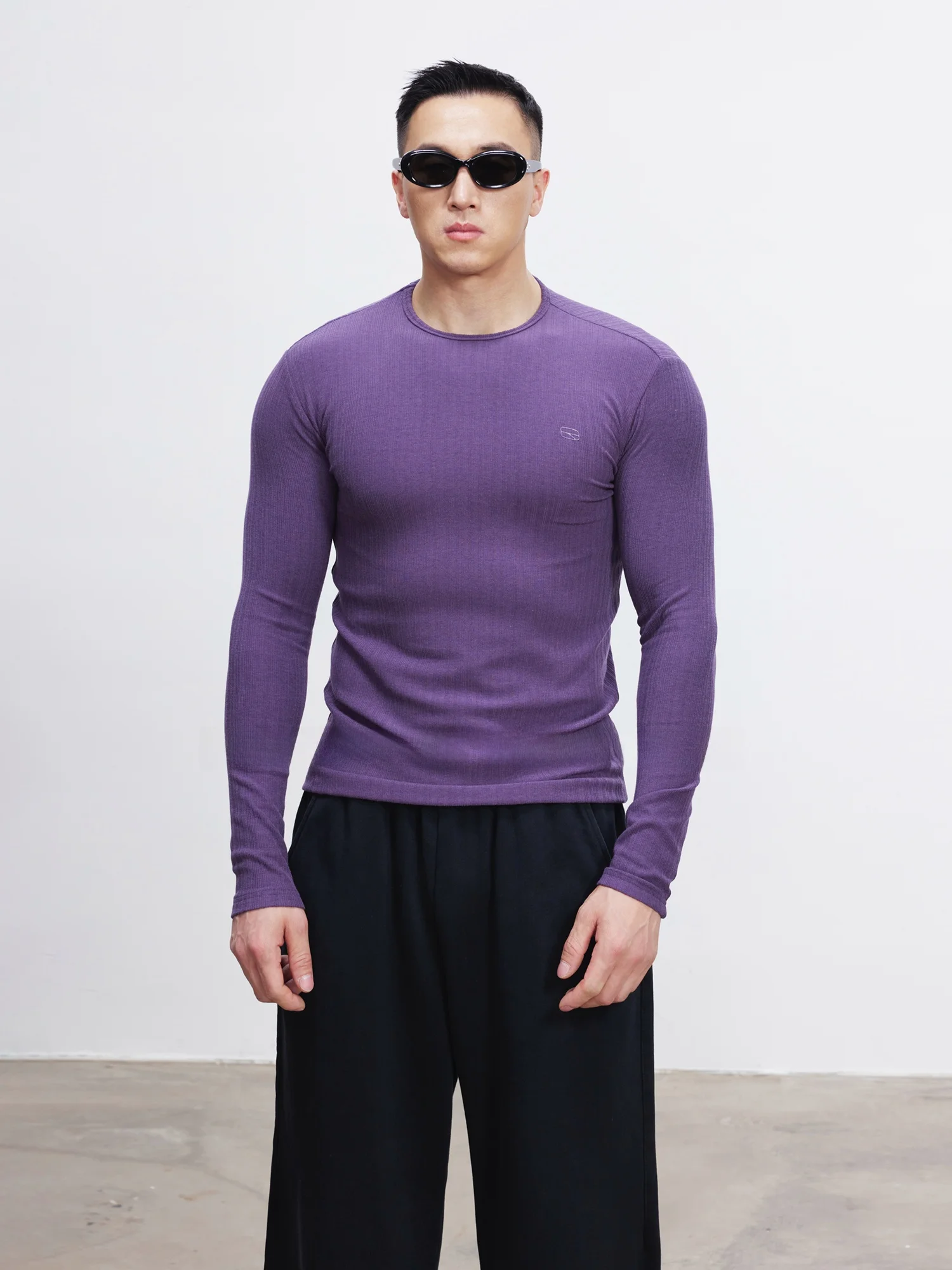 Thiened Fce Long Sve Slim Fit Спортивная базовая футболка Respondence Повседневная удобная эластичная одежда из смеси хлопка
Thiened Fce Long Sve Slim Fit Спортивная базовая футболка Respondence Повседневная удобная эластичная одежда из смеси хлопка