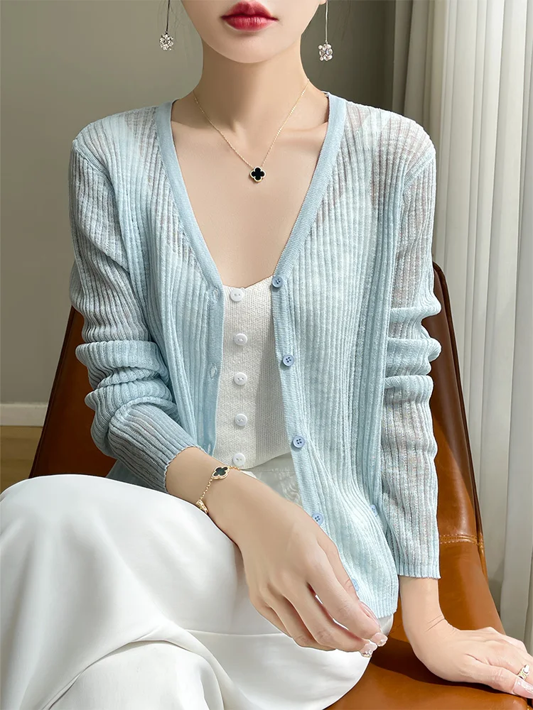 Black Bamboo Rayon Ice Silk Sun Protection Short Knitted Cardigan Women's Slimming Air Conditioned Top with Strap Vest Outerwear
Black Bamboo Rayon Ice Silk Sun Protection Short Knitted Cardigan Women's Slimming Air Conditioned Top with Strap Vest Outerwear