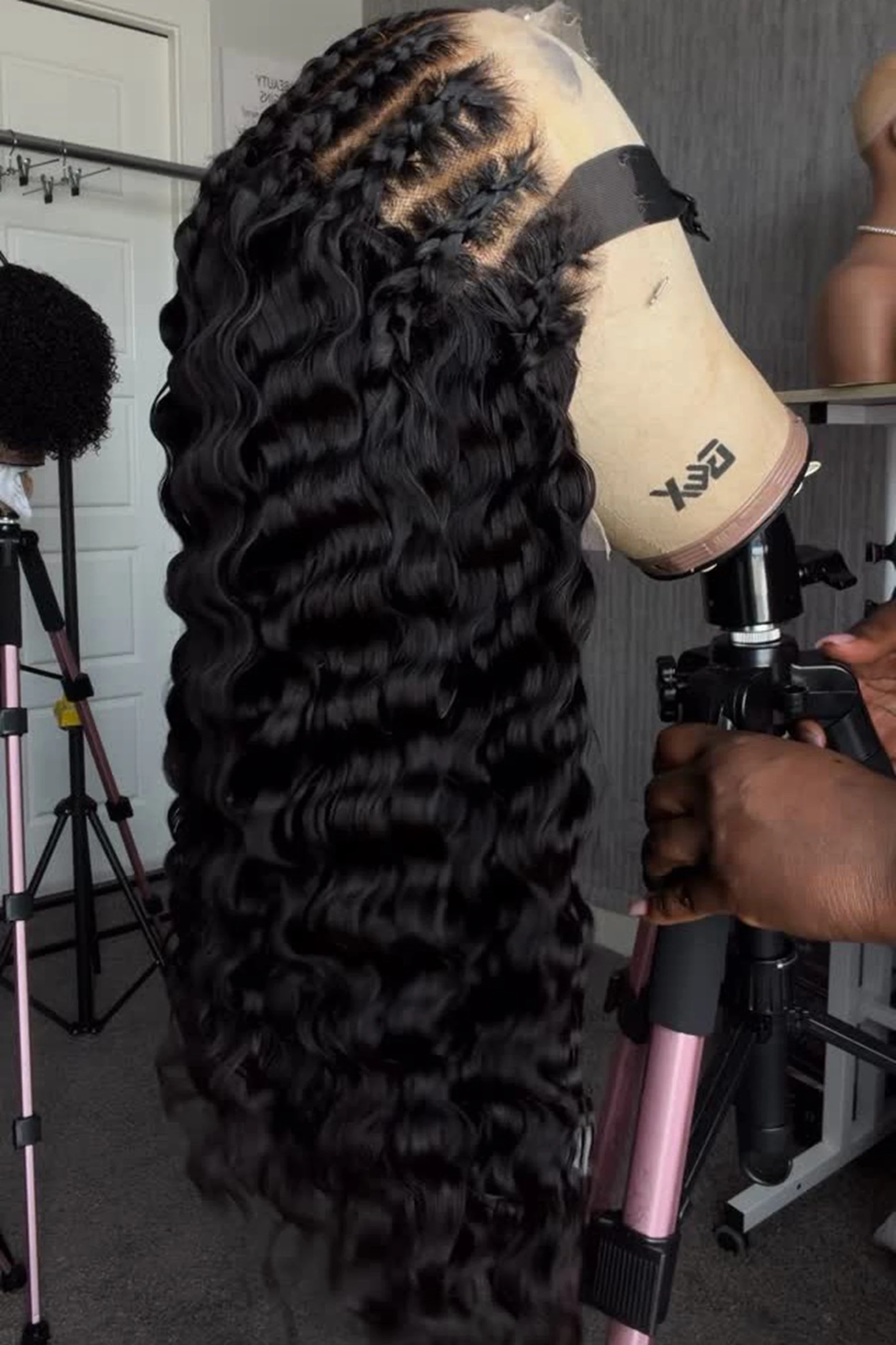 Deep Wave HD Full Lace Frontal 13X4X1 Wig For Women Mother Gifts Preplucked With Bleached Knots Cosplay Wedding Daily Party
Deep Wave HD Full Lace Frontal 13X4X1 Wig For Women Mother Gifts Preplucked With Bleached Knots Cosplay Wedding Daily Party