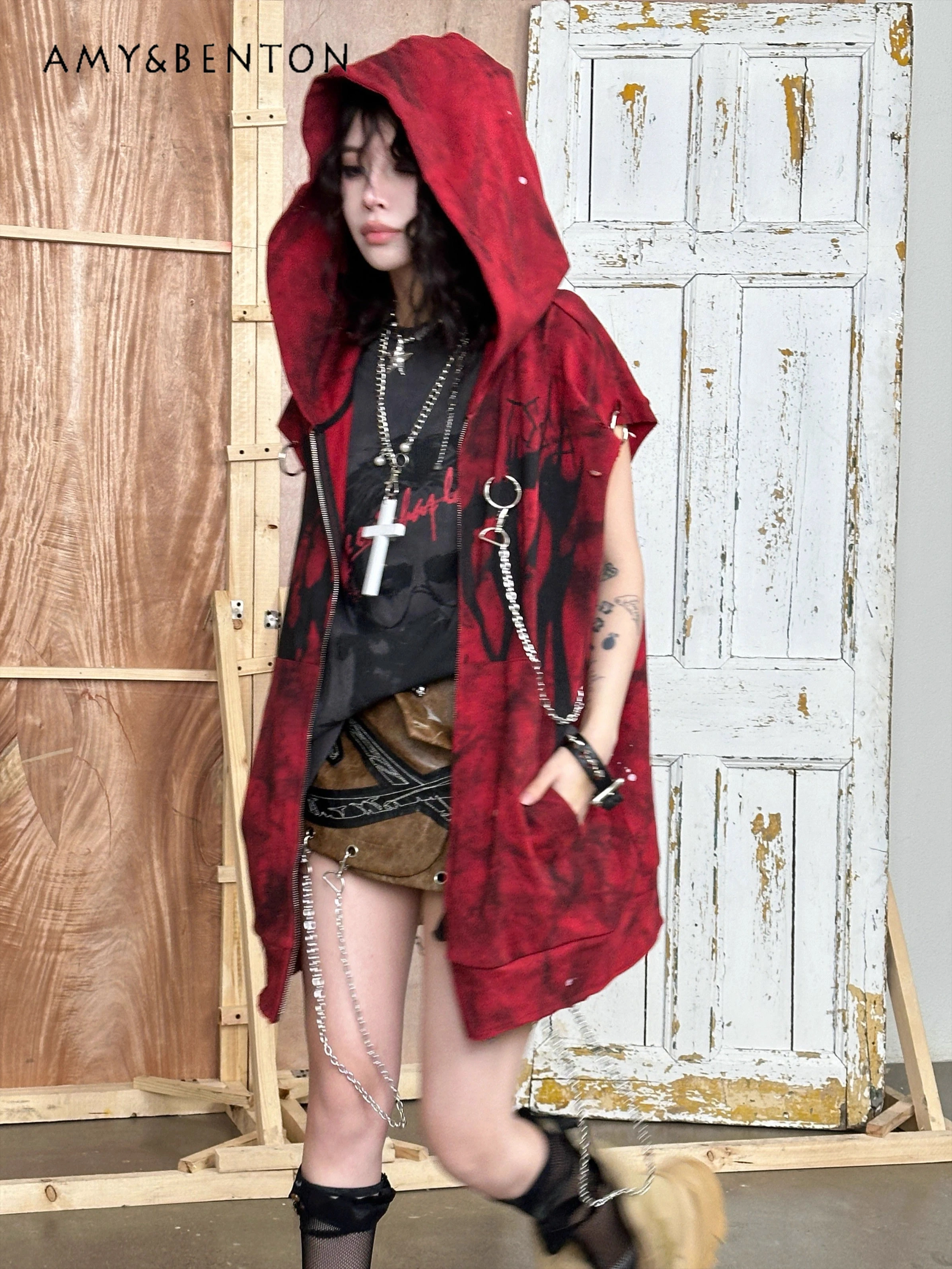 Subculture Gothic Letter Print Chain Pendant Vest Hoodies Women Street Punk Style Hollow Loose Mid-length Zip Up Hoodie Trendy
Subculture Gothic Letter Print Chain Pendant Vest Hoodies Women Street Punk Style Hollow Loose Mid-length Zip Up Hoodie Trendy