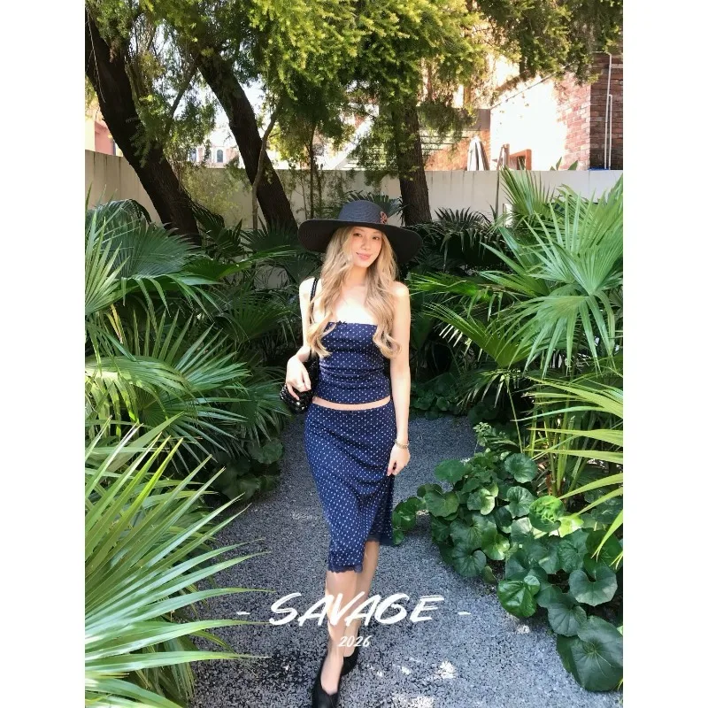 Women's Polka Dot Tube Top And A-line Skirt 2 Piece Summer Set
Women's Polka Dot Tube Top And A-line Skirt 2 Piece Summer Set