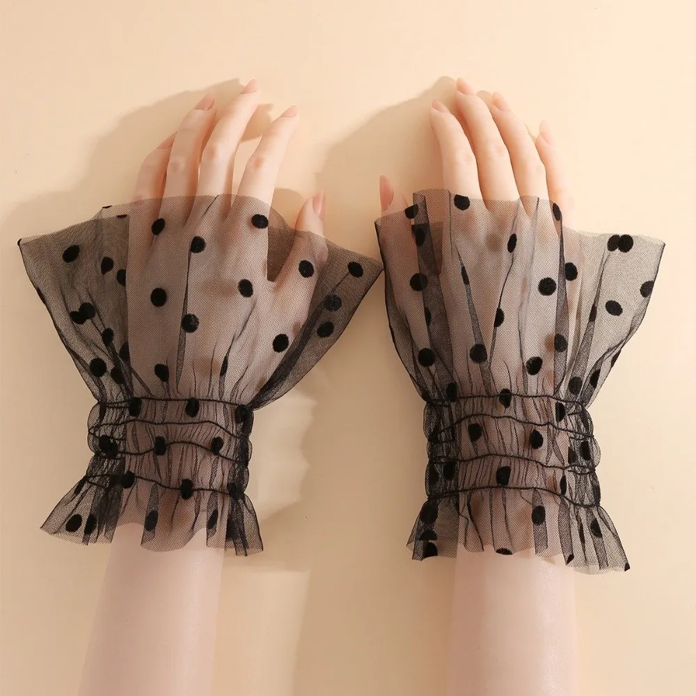 Elegant Pleated Tulle Polka Dot Fake Cuffs Ruffle Elastic Flare Sleeve Thin Mesh Detachable Wristband Clothing Decorative
Elegant Pleated Tulle Polka Dot Fake Cuffs Ruffle Elastic Flare Sleeve Thin Mesh Detachable Wristband Clothing Decorative