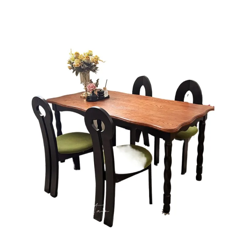 Solid wood dining table round table with turntable household small apartment French retro style restaurant dining table
Solid wood dining table round table with turntable household small apartment French retro style restaurant dining table