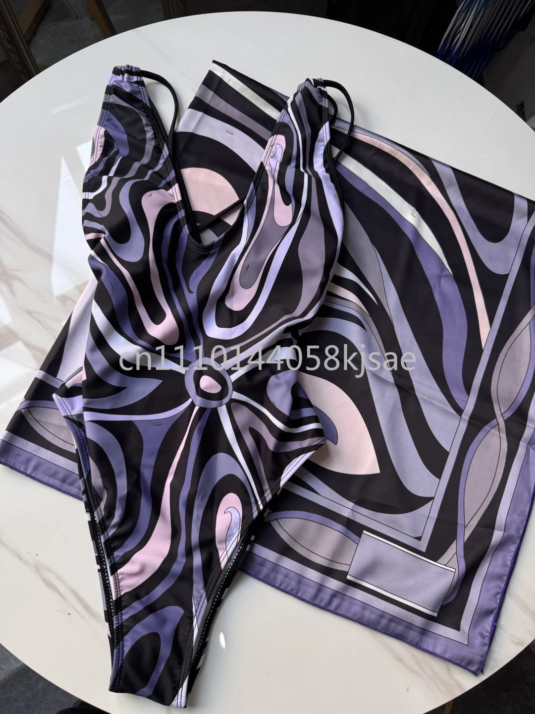 Classic Design Women's Black Scarf Swimsuits Lady Sexy Beachwear with Letter Signature Logo Bikini Sets Swimwear
Classic Design Women's Black Scarf Swimsuits Lady Sexy Beachwear with Letter Signature Logo Bikini Sets Swimwear