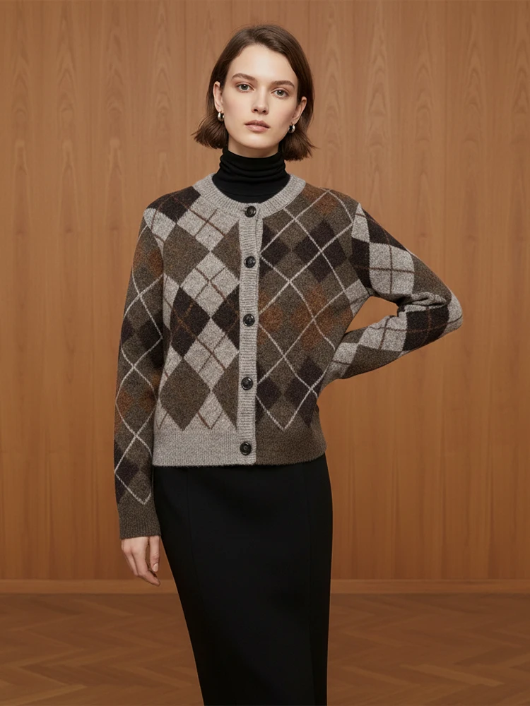 Women Casual Argyle Pattern Knitted Cardigan Chic Single Breasted Long Sleeve Round Neck Cardigans 2026 Lady Spring Autumn New
Women Casual Argyle Pattern Knitted Cardigan Chic Single Breasted Long Sleeve Round Neck Cardigans 2026 Lady Spring Autumn New