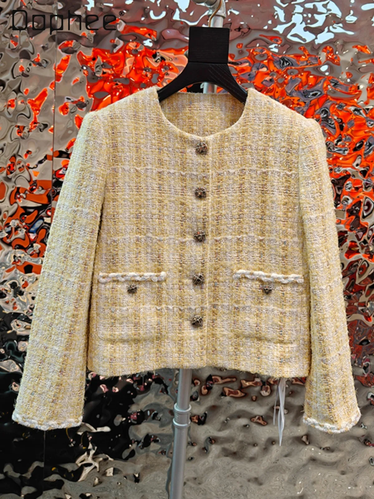 Temperament Ladies Tweed Jackets for Women Spring French Celebrity High-end Round Neck Single Breasted Long-sleeved Short Coat
Temperament Ladies Tweed Jackets for Women Spring French Celebrity High-end Round Neck Single Breasted Long-sleeved Short Coat