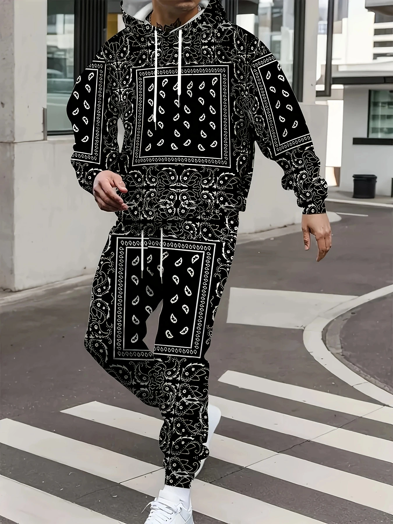 A must-have for trendsetters! The best-selling hoodie of 2025 features a loose fit and eye-catching personalized prints
A must-have for trendsetters! The best-selling hoodie of 2025 features a loose fit and eye-catching personalized prints