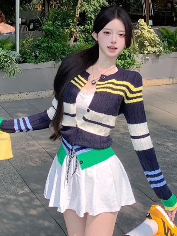 Korean Style College Girl Spicy Striped Knitted Open Cardigan Lace Vest Drawstring Outerwear Three Piece Set Casual Autumn Wear
Korean Style College Girl Spicy Striped Knitted Open Cardigan Lace Vest Drawstring Outerwear Three Piece Set Casual Autumn Wear