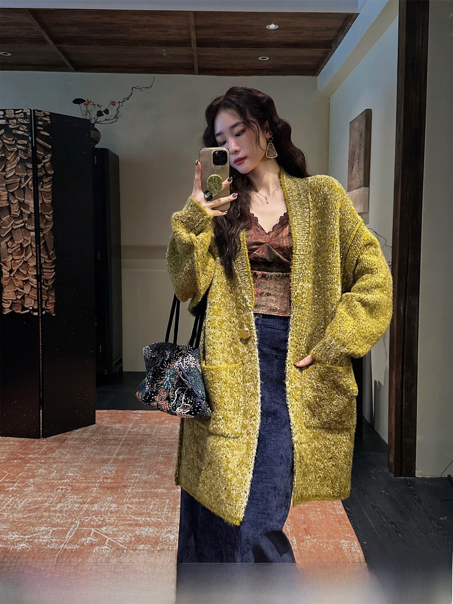 Sanji Bla Flower Pillow Wind Knitted Cardigan Sweater Lightweight Maturi New Trendy Top Women's Faion Autumn Winter
Sanji Bla Flower Pillow Wind Knitted Cardigan Sweater Lightweight Maturi New Trendy Top Women's Faion Autumn Winter