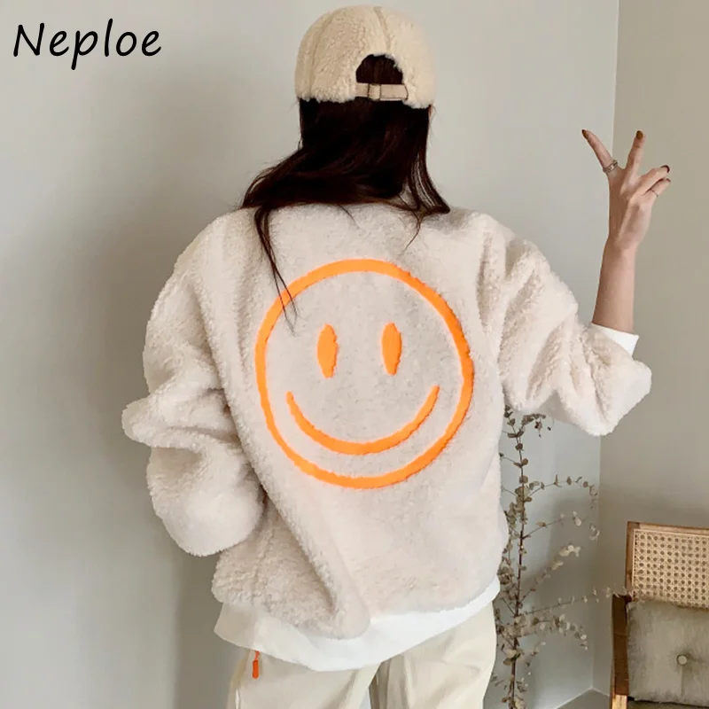 O-neck Heavy Industry Embroidery Jackets Women Loose Quilted Thick Lamb Wool Short Coat Autumn Winter New Casual Jakcet
O-neck Heavy Industry Embroidery Jackets Women Loose Quilted Thick Lamb Wool Short Coat Autumn Winter New Casual Jakcet