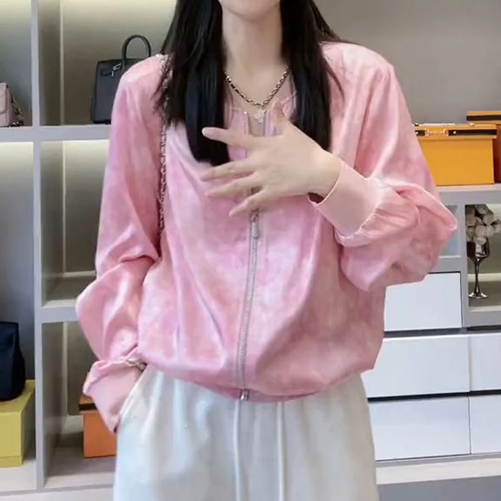 2026 Summer Cooling Silky Thin Sun Protection Short Jacket Women's Long Sleeve Cool Fashion Pink Printed Top
2026 Summer Cooling Silky Thin Sun Protection Short Jacket Women's Long Sleeve Cool Fashion Pink Printed Top