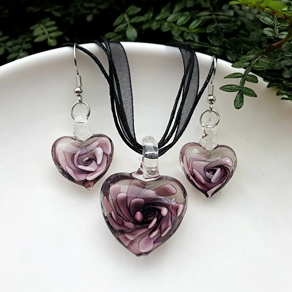 1 Set Fashion Pink Flower Glass Muran Crystal Heart Pendant Necklace Women Floral Love Shape Lampwork Cheap Item Jewelry Gift 
1 Set Fashion Pink Flower Glass Muran Crystal Heart Pendant Necklace Women Floral Love Shape Lampwork Cheap Item Jewelry Gift