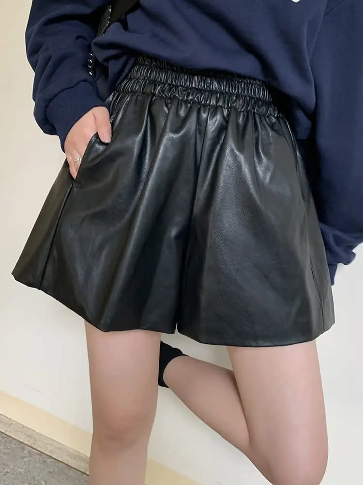 Женские широкие брюки из искусственной кожи с высокой талией, осенне-зимние, свободного кроя, в винтажном стиле, дизайн в гонконгском стиле, с эффектом утончения, широкие штанины
Женские широкие брюки из искусственной кожи с высокой талией, осенне-зимние, свободного кроя, в винтажном стиле, дизайн в гонконгском стиле, с эффектом утончения, широкие штанины