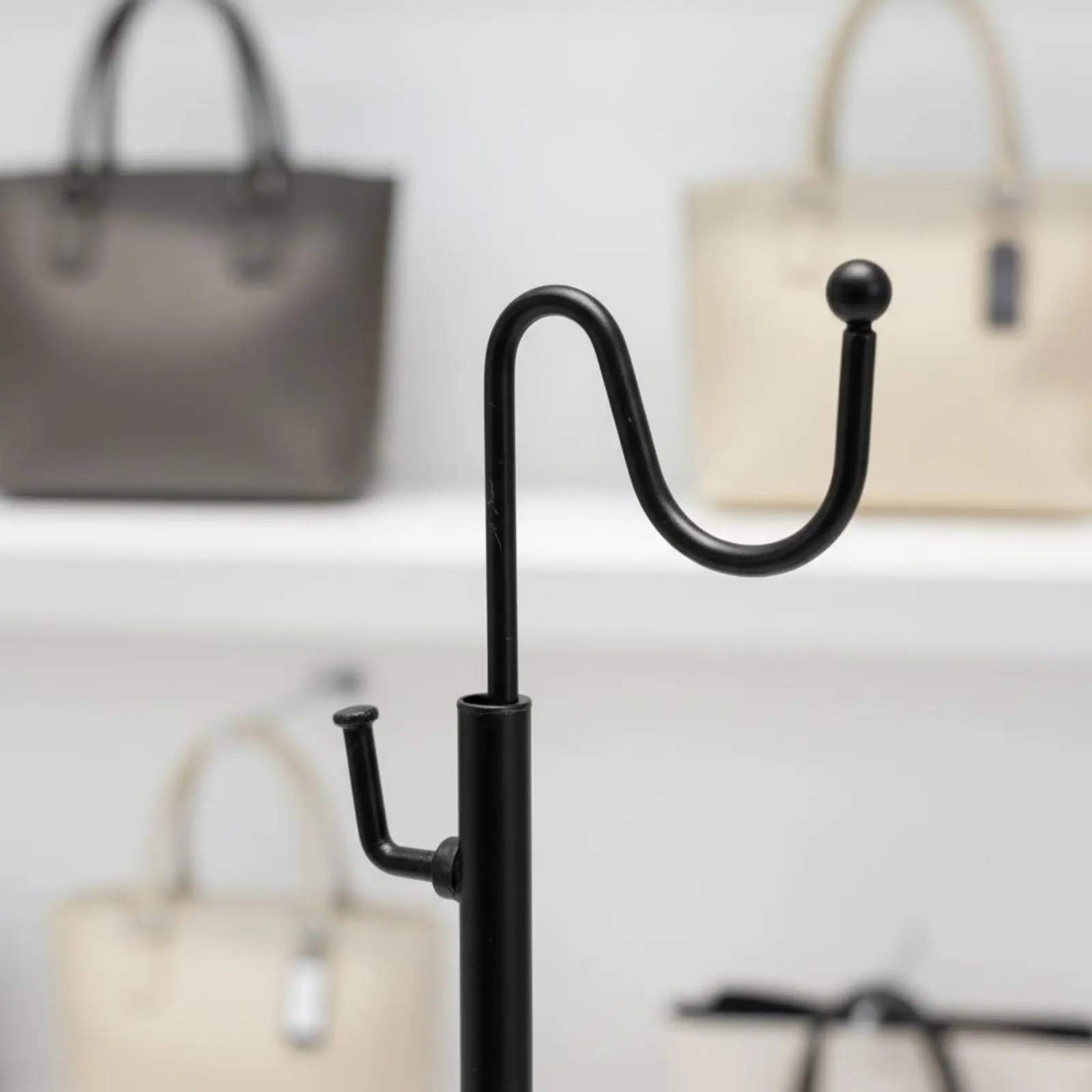 Handbag Display Stand Stable Design Metal Bag Display Rack Metal Handbag Holder Sturdy and Long-Lasting Retail Fixture
Handbag Display Stand Stable Design Metal Bag Display Rack Metal Handbag Holder Sturdy and Long-Lasting Retail Fixture