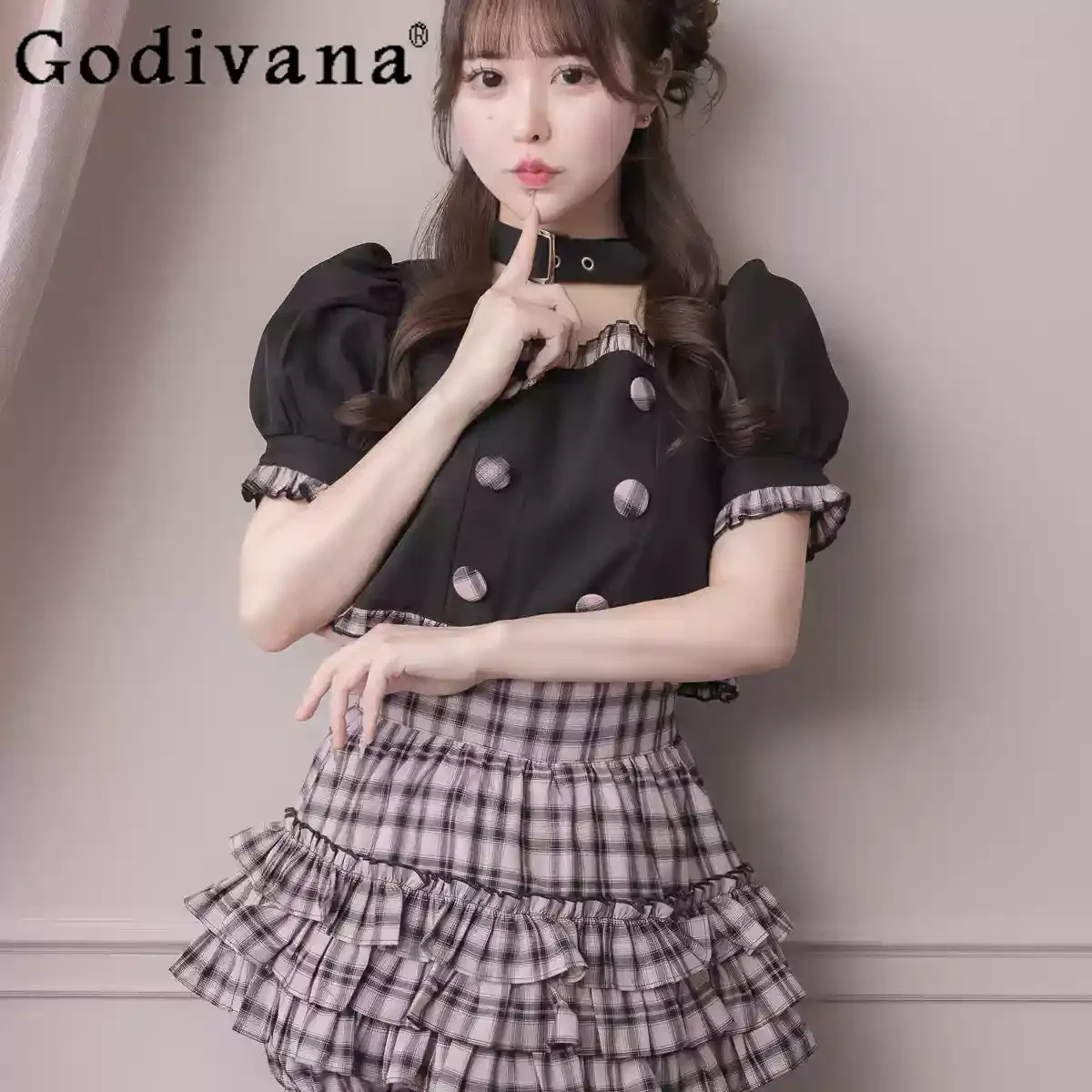 Lady Japanese Style Fashion Sweet Shorts Set 2-piece Set 2026 Summer New Women's Sweet Cute Short-sleeved Top and Skirt Outfit
Lady Japanese Style Fashion Sweet Shorts Set 2-piece Set 2026 Summer New Women's Sweet Cute Short-sleeved Top and Skirt Outfit